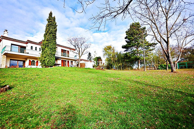 Maison - 165 m² - 6 pièces