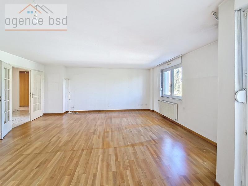 Appartement - 99 m² - 4 pièces