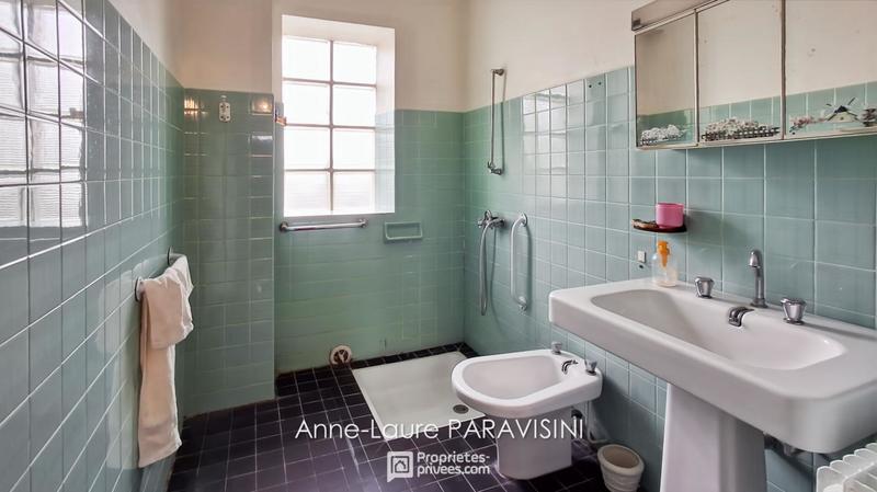 Maison - 267 m² - 10 pièces