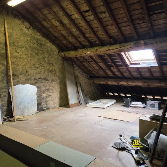 Maison - 96 m² - 5 pièces