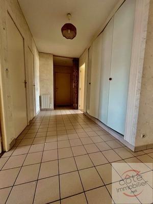 Appartement - 90 m² - 3 pièces