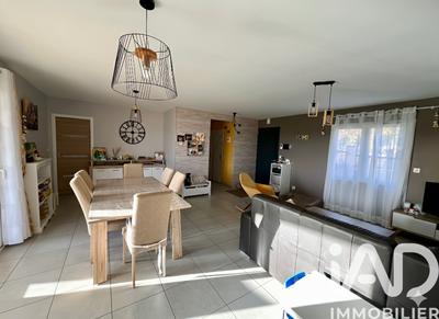 Maison - 117 m² - 5 pièces