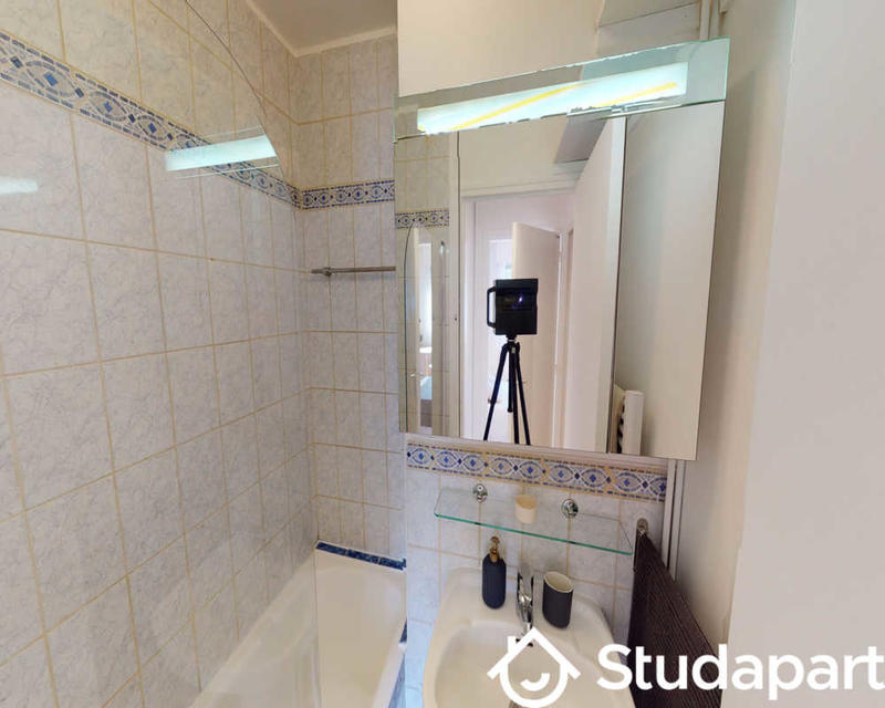 Chambre - 50 m² - 1 pièce