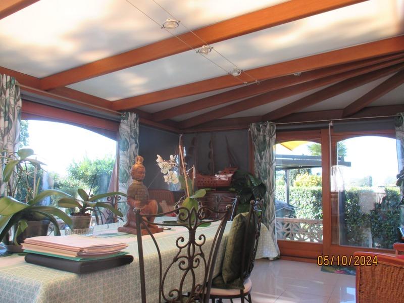 Maison - 186 m² - 8 pièces