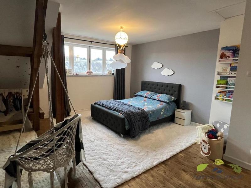 Maison - 206 m² - 10 pièces