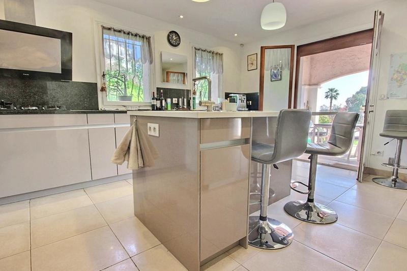 Villa - 250 m² - 7 pièces