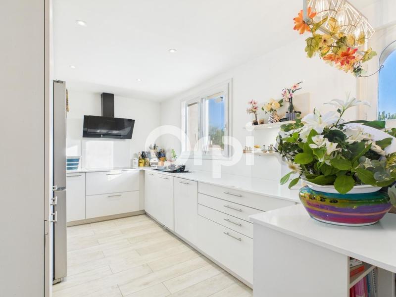 Maison - 94 m² - 4 pièces