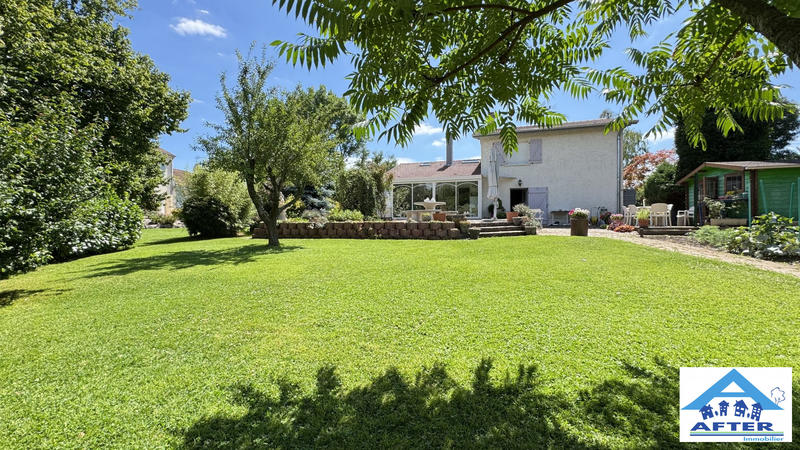 Maison - 155 m² - 8 pièces