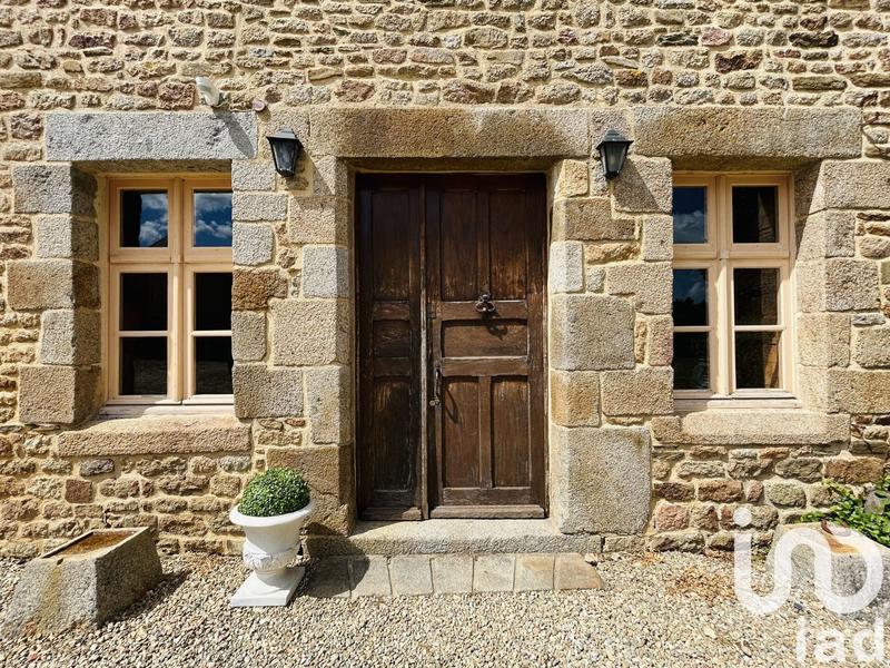 Maison - 340 m² - 10 pièces