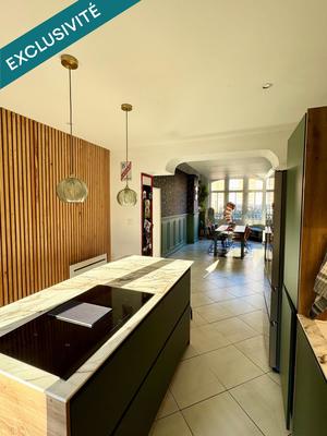 Maison de maîtres - 150 m² - 10 pièces