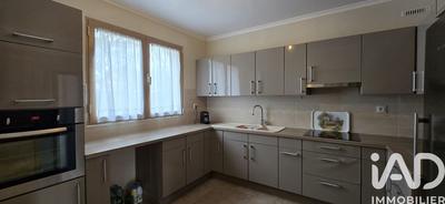 Maison - 121 m² - 6 pièces