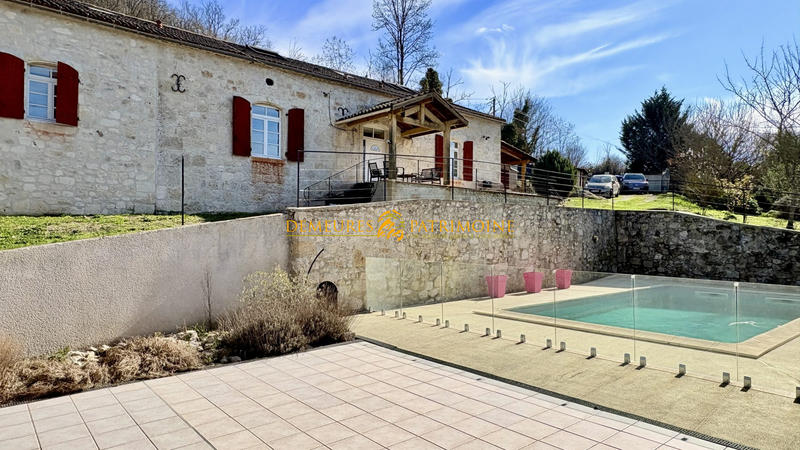 Maison ancienne - 142 m² - 7 pièces