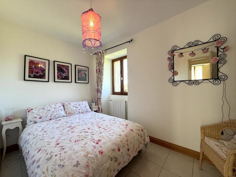 Maison - 220 m² - 6 pièces