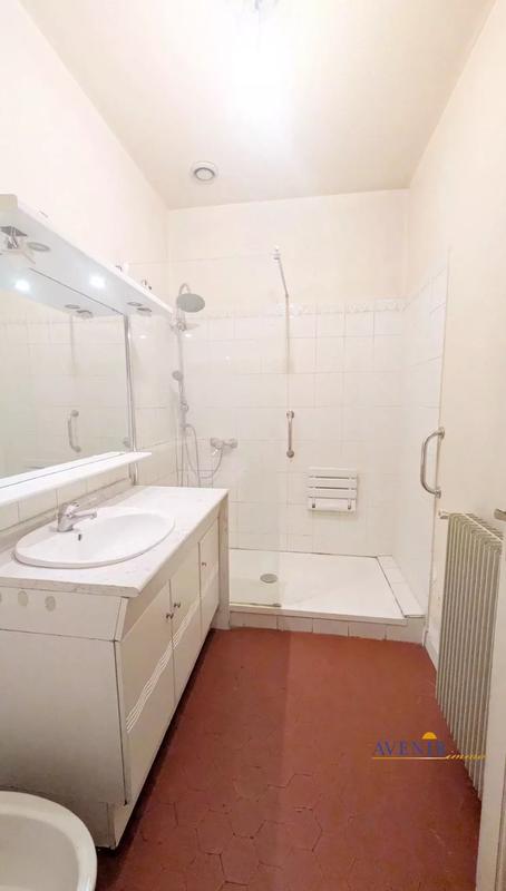 Appartement - 80 m² - 3 pièces