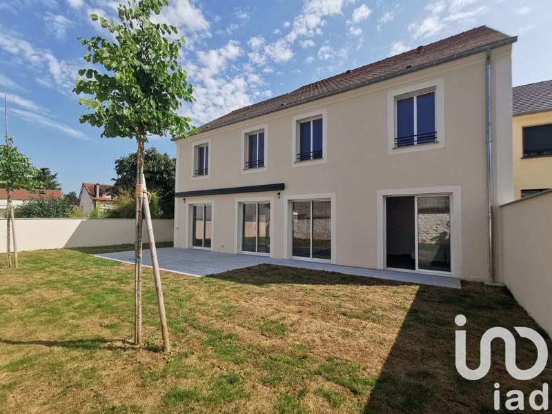 Maison - 225 m² - 9 pièces