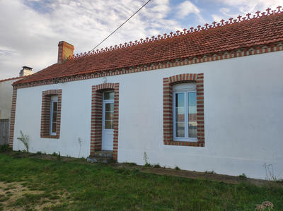 Maison - 95 m² - 5 pièces