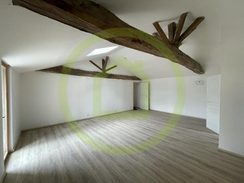 Maison - 210 m² - 5 pièces