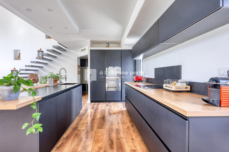 Maison contemporaine - 150 m² - 4 pièces