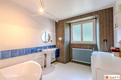 Maison de village - 357 m² - 10 pièces