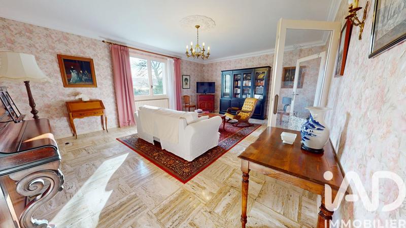 Maison - 364 m² - 6 pièces