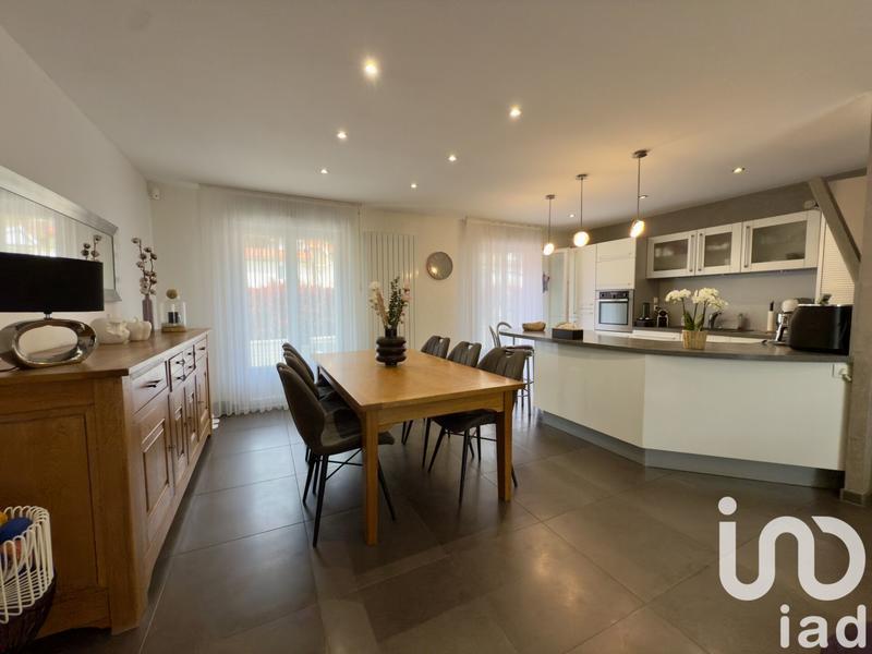 Maison - 100 m² - 5 pièces