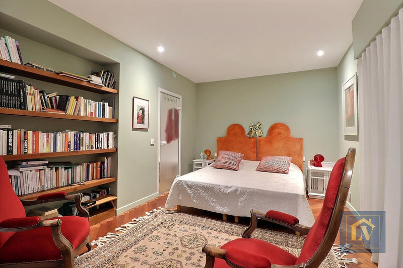 Maison d'architecte - 318 m² - 5 pièces