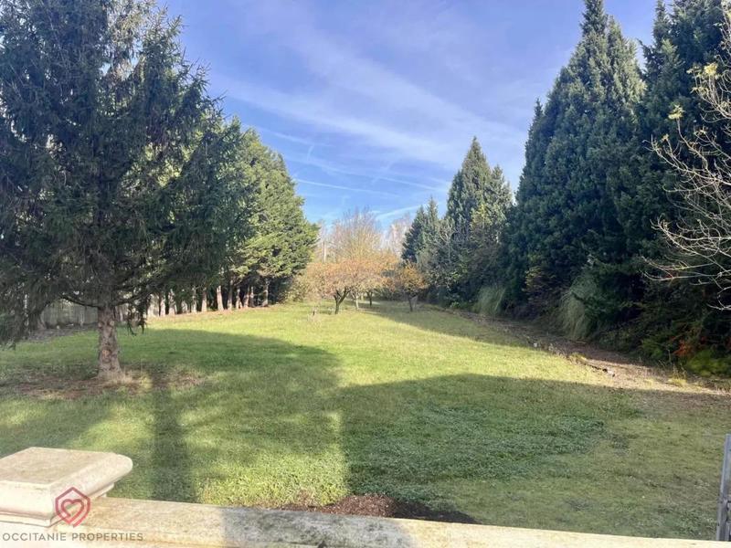 Maison - 227 m² - 6 pièces