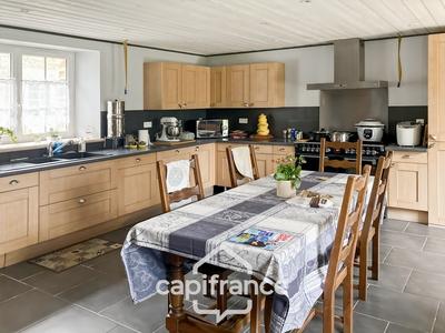 Maison - 257 m² - 6 pièces