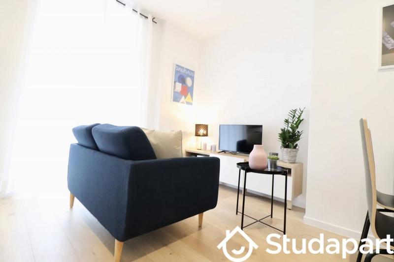 Chambre - 13 m² - 1 pièce