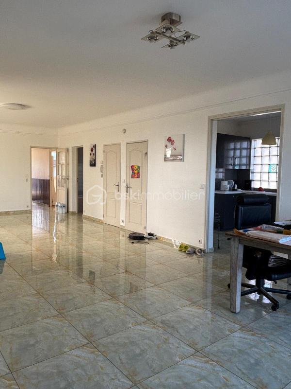 Maison - 183 m² - 7 pièces