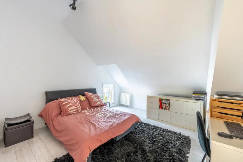 Maison - 185 m² - 7 pièces