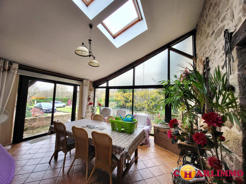 Maison traditionnelle - 192 m² - 6 pièces