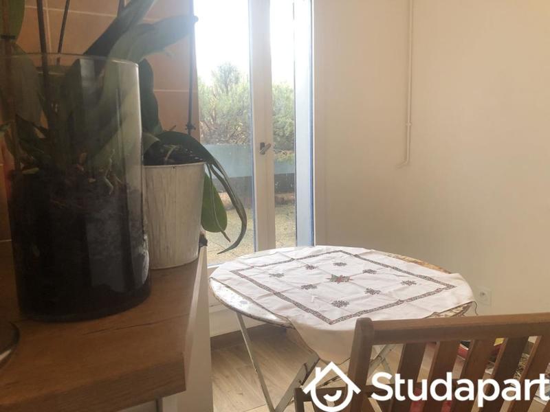 Chambre - 12 m² - 1 pièce