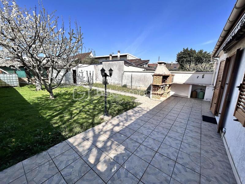 Pavillon - 100 m² - 5 pièces