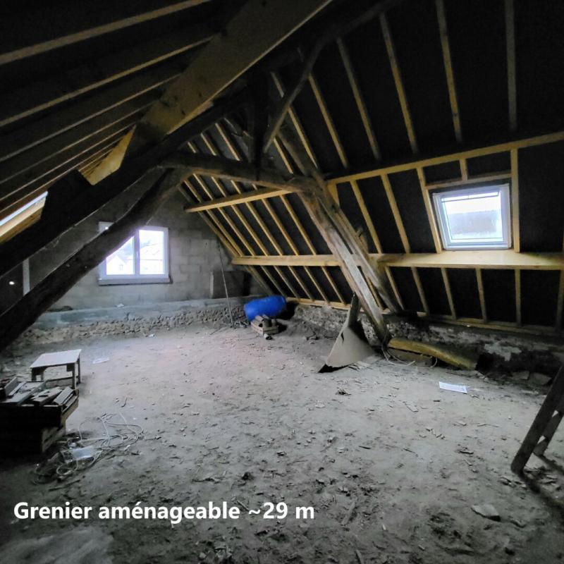 Maison - 99 m² - 7 pièces