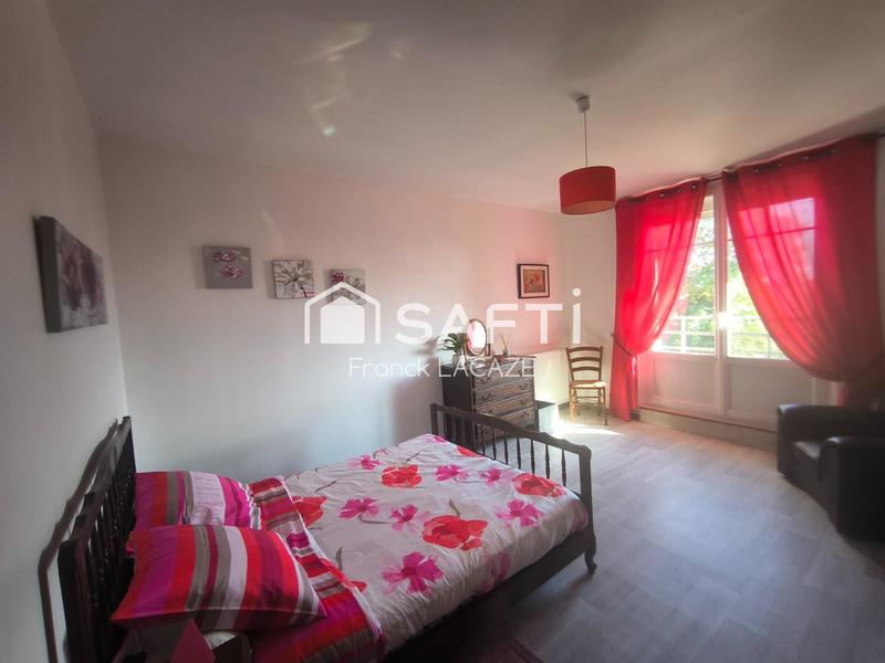 Maison - 243 m² - 10 pièces