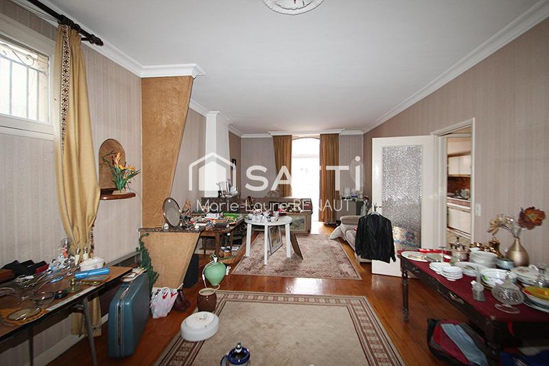 Maison - 202 m² - 7 pièces