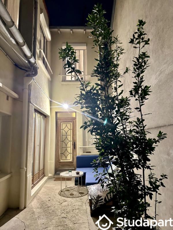 Chambre - 9 m² - 1 pièce