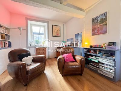 Maison - 200 m² - 7 pièces