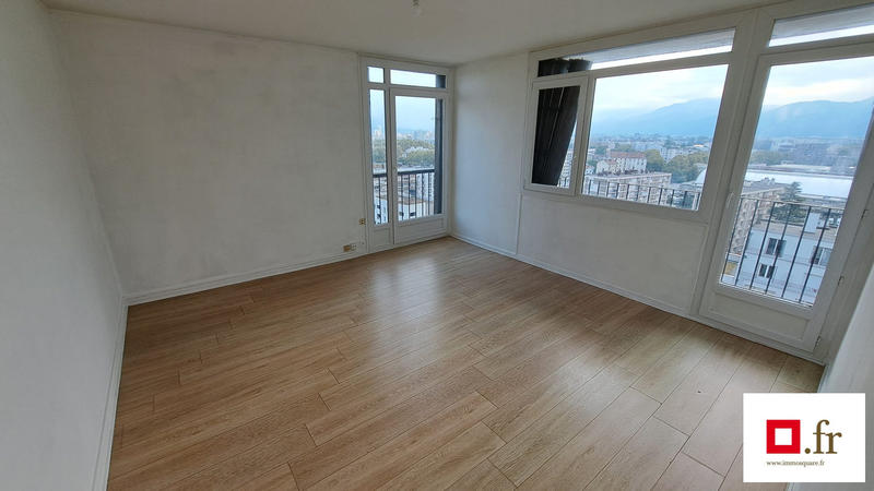 Appartement - 76 m² - 4 pièces