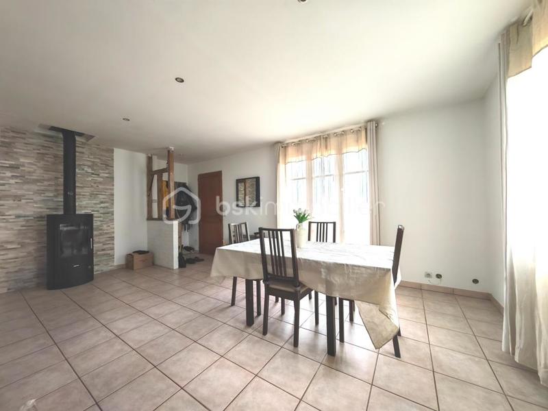 Maison - 180 m² - 7 pièces