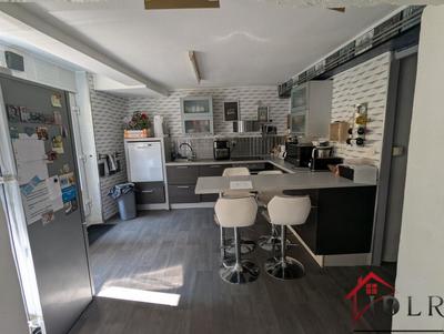 Maison de ville - 195 m² - 11 pièces