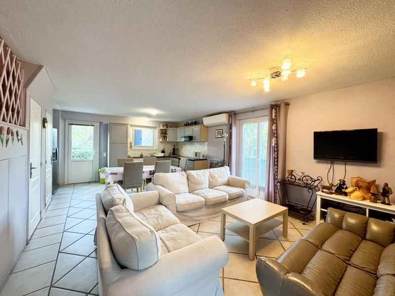 Villa - 99 m² - 5 pièces