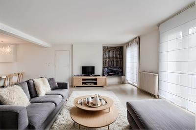 Maison - 210 m² - 7 pièces