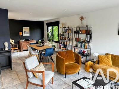 Maison - 185 m² - 8 pièces