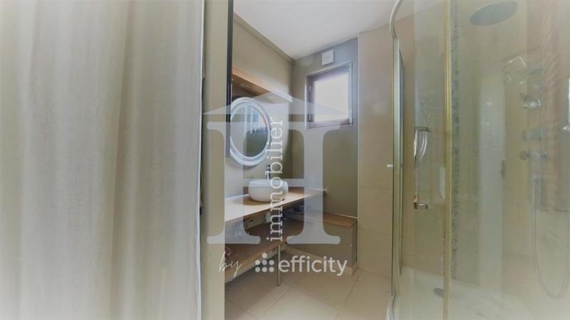 Appartement - 65 m² - 2 pièces