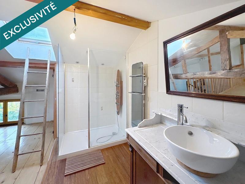 Maison - 203 m² - 7 pièces