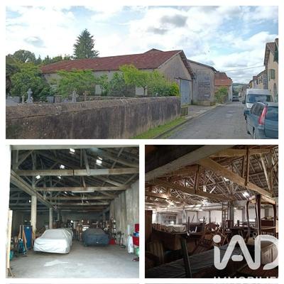 Maison - 458 m² - 2 pièces