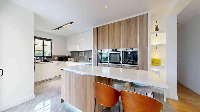 Villa - 165 m² - 10 pièces