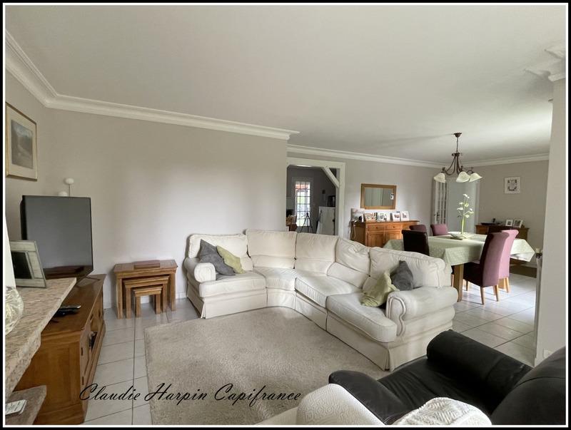 Maison - 255 m² - 9 pièces